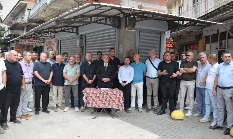 Sıcak Gündem: Manisa Salihli'de kuyumcu soygun girişiminde 2 kişi yaralandı, esnaf kepenk indirdi - Son Dakika