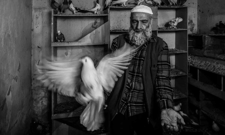 Sıcak Gündem: Manisalı fotoğrafçı İsmail Aybey, Ara Güler yarışmasında dereceye girdi: Gelişmeler Takip Ediliy