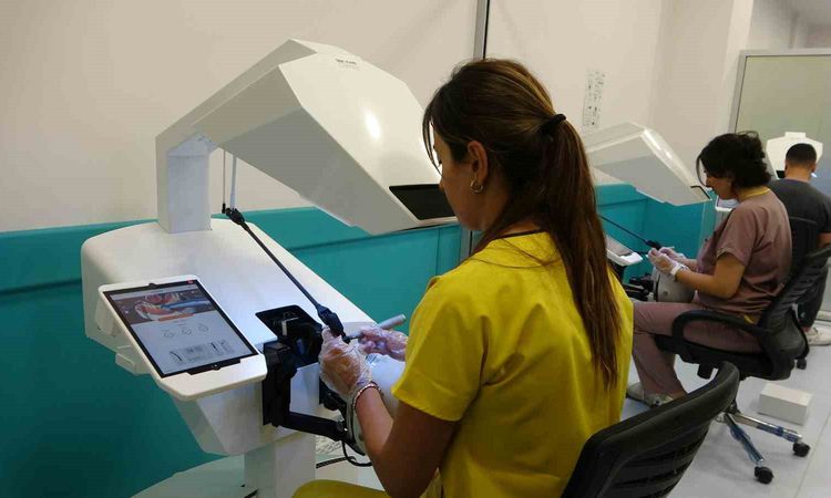Sıcak Gündem: Mersin Üniversitesi'nde Yapay Zekalı Diş Kliniği - Son Dakika Bilgileri