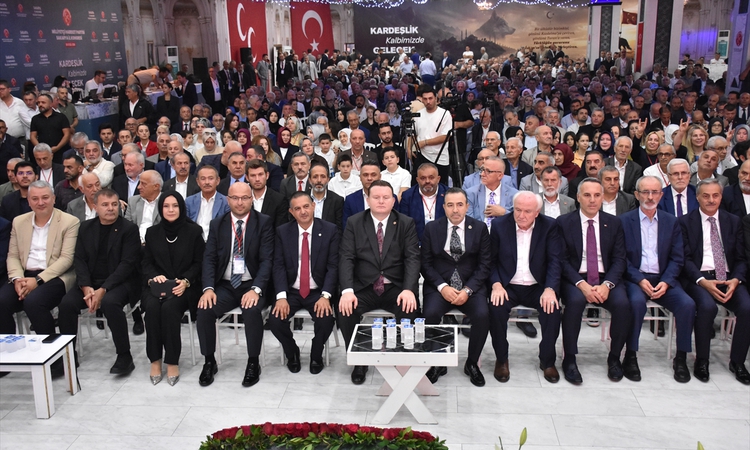 Sıcak Gündem: MHP Sakarya 15. Olağan Kongresi'nde tek listeyle Oğuz Alkaş yeniden başkan seçildi ve Merak Edil