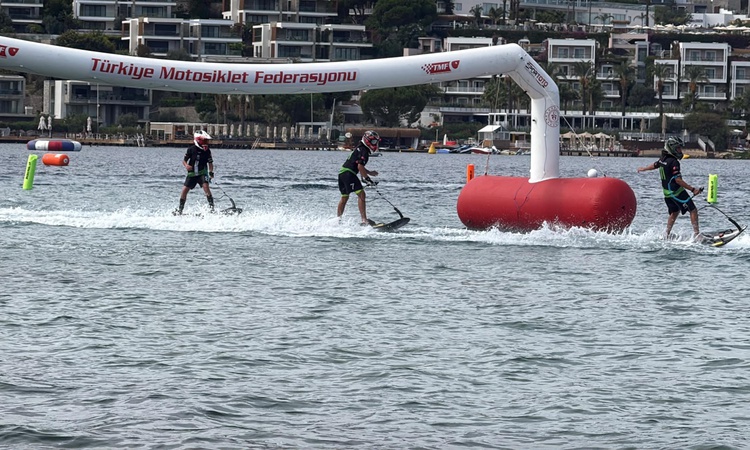 Sıcak Gündem: Muğla Bodrum'da Su Jeti ve MotoSurf Şampiyonası 3. ayağı 80'den fazla sporcuyla resmen start ald