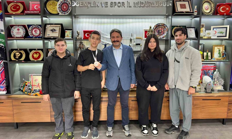 Sıcak Gündem: Muğla'daki Hemsball Türkiye Şampiyonası'nda Eskişehirli Miraç Demirel şampiyon oldu