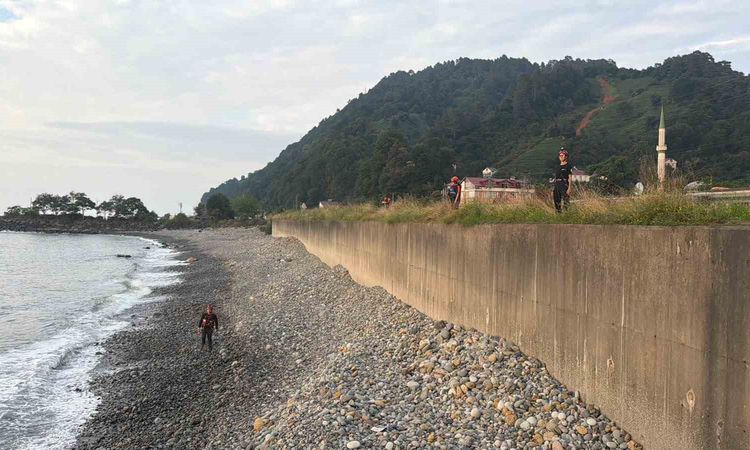 Sıcak Gündem: Rize'de kaybolan çocuk için arama Artvin'e genişletildi: Gelişmeler Takip Ediliyor
