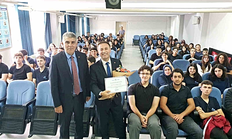 Sıcak Gündem: Samsun’da 30 akademisyen 30 farklı lisede ilk derse konuk oldu