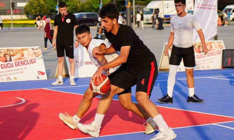 Sıcak Gündem: Samsun'da 3x3 Basketbol Turnuvası Nefes Kesti