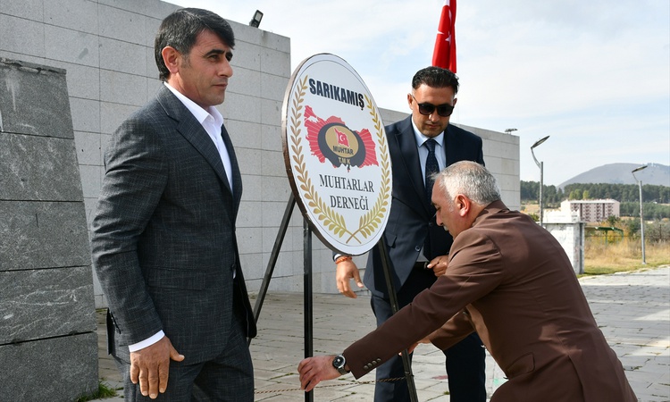 Sıcak Gündem: Sarıkamış'ta 19 Ekim Muhtarlar Günü töreninde muhtarlara teşekkür belgesi verildi: Gelişmeler Ta