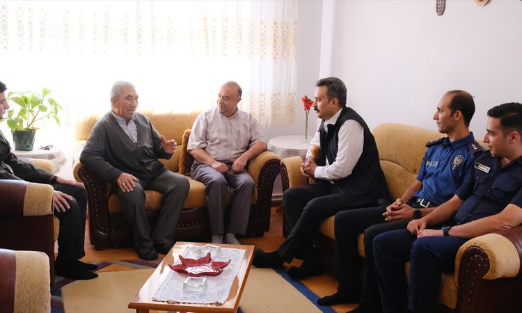 Sıcak Gündem: Şehit Tuncer Çeliker Kabri Başında Anıldı ve Merak Edilenler