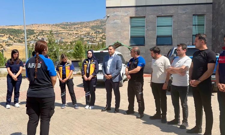 Sıcak Gündem: Şırnak 112 Personeline Deprem Eğitimi ve Uygulamalı Tahliye Tatbikatı: Gelişmeler Takip Ediliyor