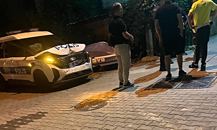 Sıcak Gündem: Şüphelileri takip eden ekip aracı kazaya karıştı; 1 polis yaralı - Son Dakika Bilgileri