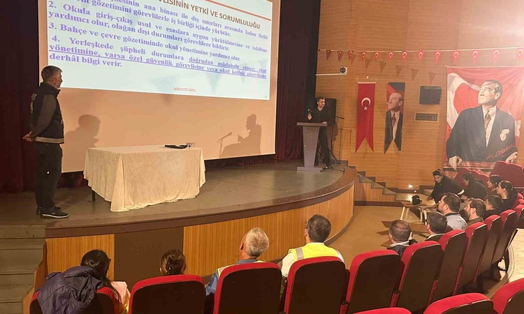 Sıcak Gündem: Tekirdağ Muratlı'da okul bahçe görevlilerine güvenlik ve el dedektörü eğitimi verildi ve Merak E