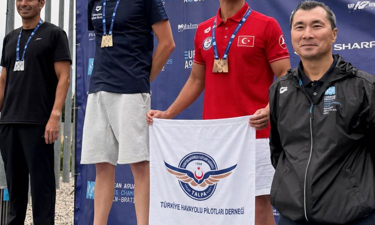 Sıcak Gündem: THY pilotu Özkan Dizdar, yüzme şampiyonasında Avrupa 3'üncüsü oldu - Son Dakika Bilgileri