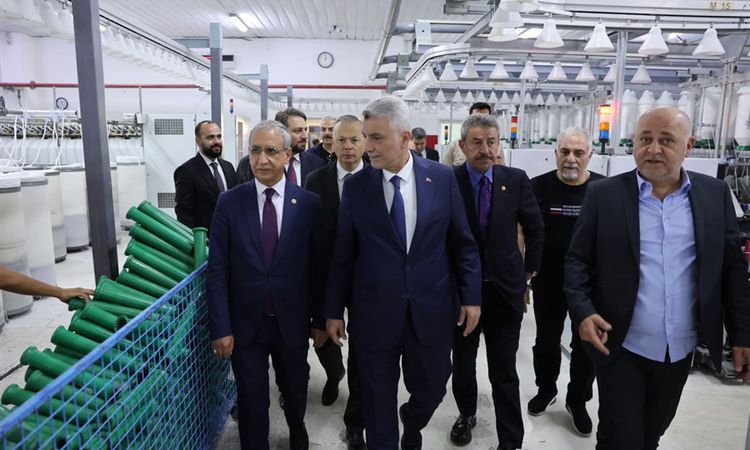 Sıcak Gündem: Ticaret Bakanı Bolat, Halep’te Türk ve Suriyeli iş insanlarıyla bir araya geldi