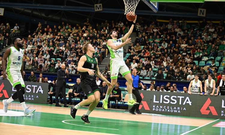 Sıcak Gündem: TOFAŞ, deplasmanda Slask Wroclaw'ı 90-74 yenip gruptaki galibiyet sayısını 4'e çıkardı | İşte Tü