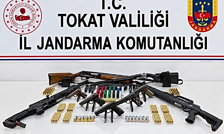 Sıcak Gündem: Tokat'ta silah kaçakçılığı operasyonunda 5 zanlı yakalandı ve Merak Edilenler