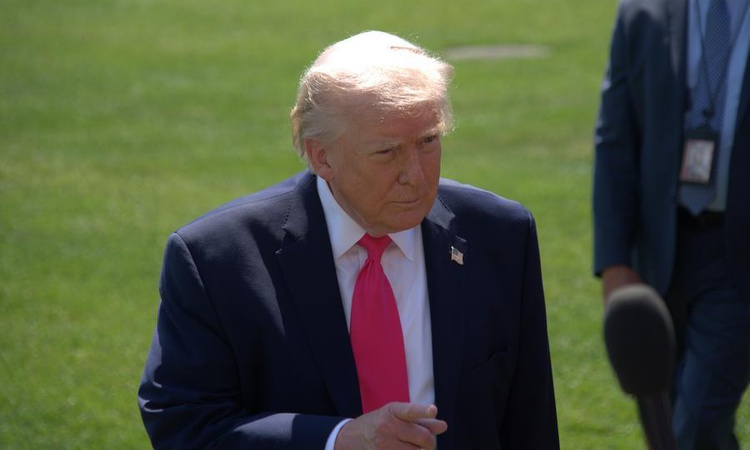 Sıcak Gündem: Trump, İran'a yeni saldırı ve İran'ın petrolünü ele geçirme seçeneğini yineledi: Gelişmeler Taki