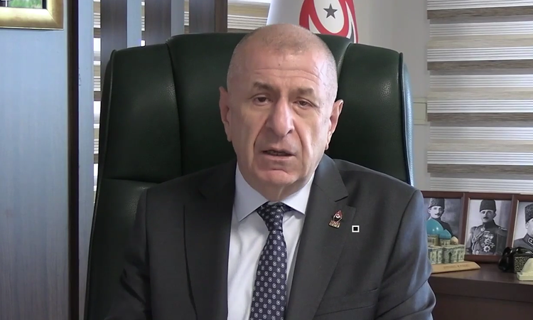 Sıcak Gündem: Ümit Özdağ öğretmenlere seslendi: Müfredattan çıkarılsa da çocuklara Atatürk'ü, Kurtuluş Savaşı'