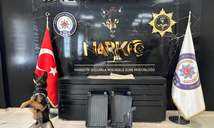 Sıcak Gündem: Van Ferit Melen Havalimanı'nda 2 kilo 100 gram uyuşturucu bulunan şüpheli hakkında tutuklama kar