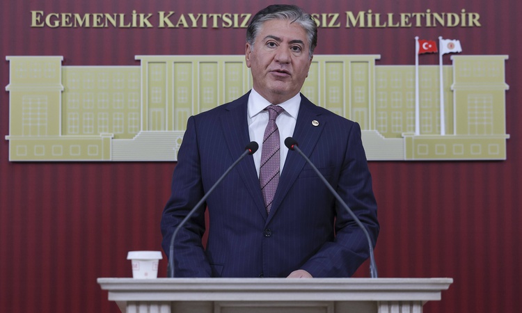 Sıcak Gündem: Yeni Partili Murat Emir, Halk TV kayyımını İmamoğlu'nun savunmasına müdahale saydı | İşte Tüm Ay