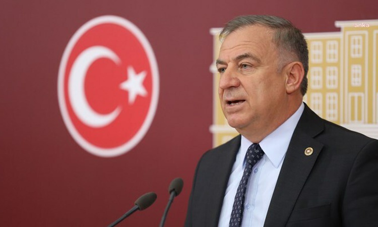Sıcak Gündem: YENİ Partili Zeybek, fon skandalının istihdamı vurabileceği uyarısında bulundu - Son Dakika Bilg