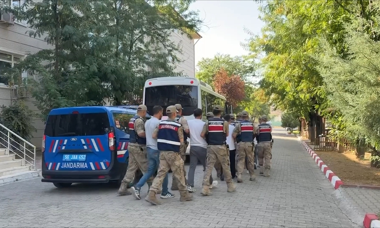 Siirt merkezli 4 ildeki yasa dışı bahis operasyonunda 7 tutuklama - Son Dakika Bilgileri