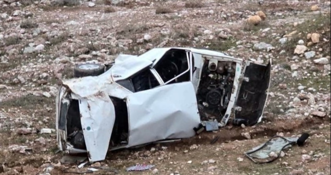 Kritik Açıklama: Siirt'te otomobil devrildi: 3 yaralı - En Son Haber ve Merak Edilenler
