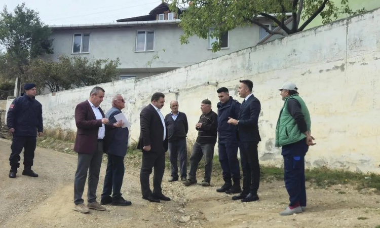 Sinop Saraydüzü'nde Çalpınar köyü yolları Kaymakam Göktaş ile incelendi - Son Dakika Bilgileri
