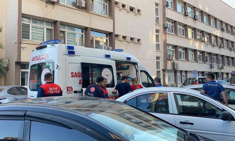 Son Gelişme: Sinop'ta intihar girişimi: Kadın ikna edilerek kurtarıldı - Haberleri | İşte Tüm Ayrıntılar