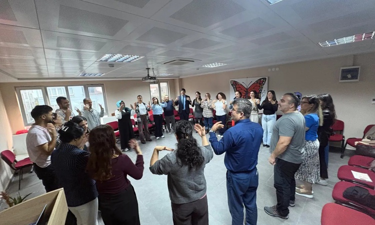 Sinop’ta sosyal hizmet personeline psikososyal destek eğitimi: Gelişmeler Takip Ediliyor