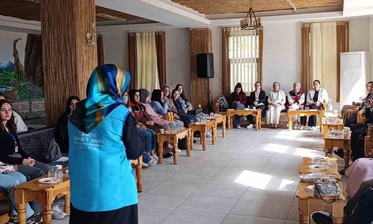 Şırnak İl Müftülüğü kadına yönelik şiddetle mücadele için mahalle buluşması düzenledi: Gelişmeler Takip Ediliy