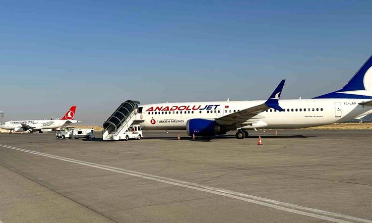 Gündemden Son Bilgiler: Şırnak Şerafettin Elçi Havalimanı haziran ayında 35 bin yolcuya hizmet verdi - Haberle