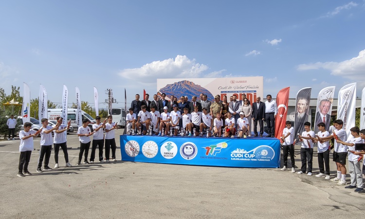 Şırnak'ta Cudi Cup Tenis Turnuvası'nda Yiğit Arslan ve Arina Germanova şampiyon oldu