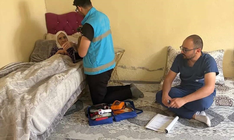 Şırnak'ta evde sağlık ekipleri 2026'nın ilk 8 ayında 30 bin 895 ev ziyareti yaptı ve Merak Edilenler