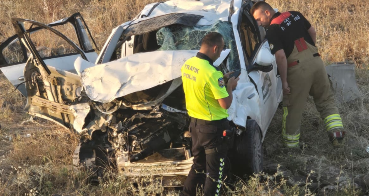 Terrible accident in Şırnak! The car flew into the field! One in three people died - News