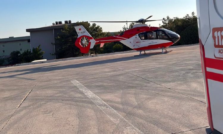 Şırnak'ta Gaz Lambası Yağı İçen 2 Yaşındaki Çocuk Helikopterle Diyarbakır'a Sevk Edildi - Haberleri: Gelişmele