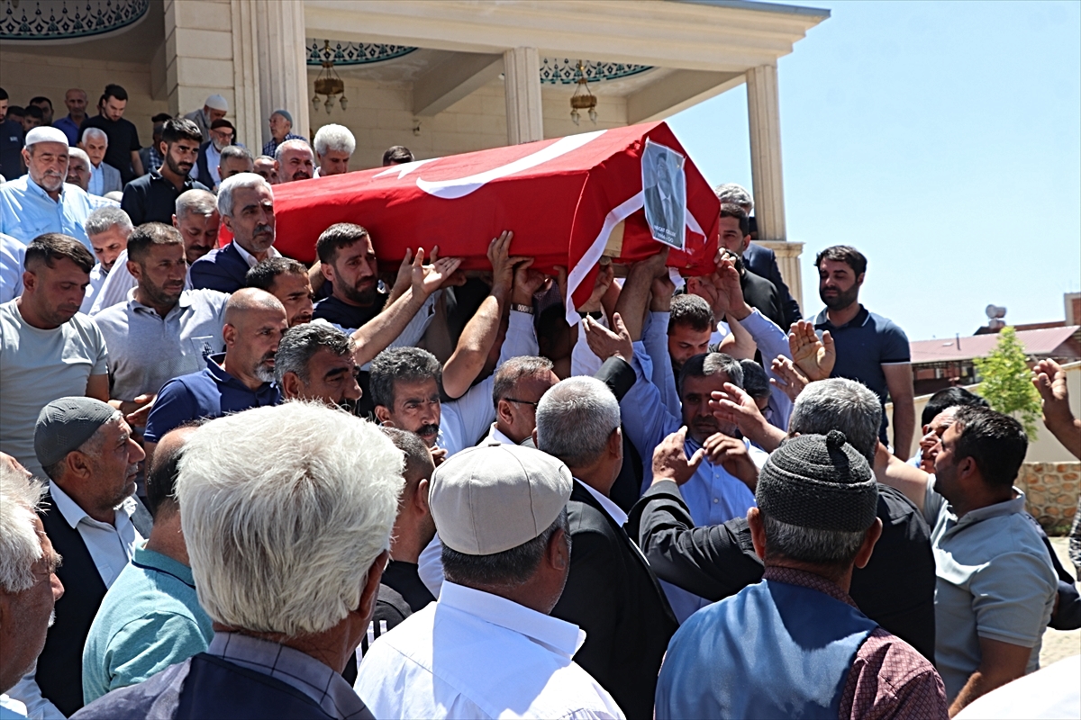 The funeral of Şirvan Mayor Necat Cellek was buried - Last Minute