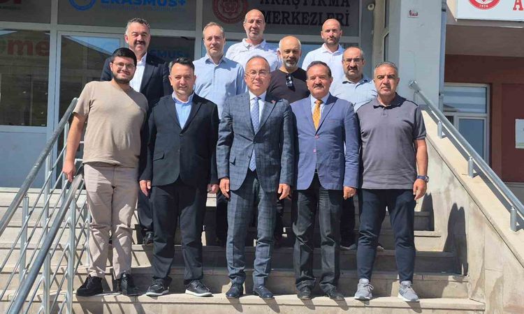 Sivas Spor Yatırımları TSYD Ziyaretinde Ele Alındı - Son Dakika Haberleri: Gelişmeler Takip Ediliyor
