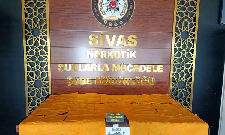 89 thousand 559 pieces of drugs soaked in paper were seized in Sivas - Breaking News