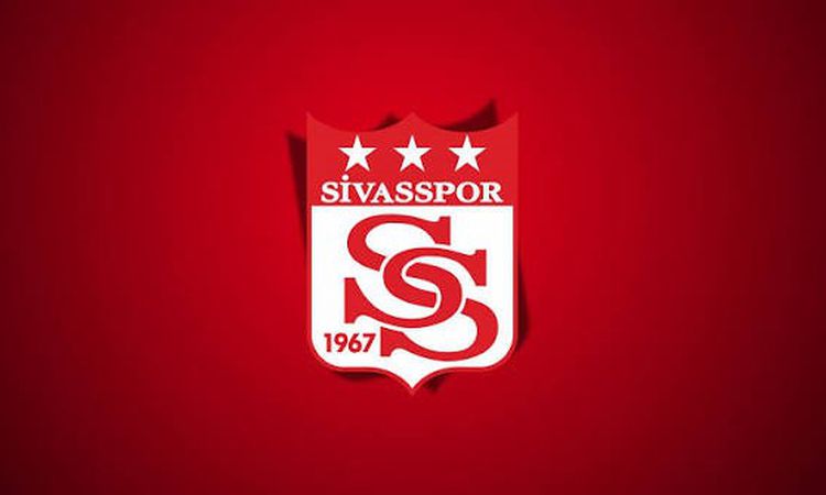 Kritik Açıklama: Sivasspor'da iki futbolcu sakatlandı: Emre Gökay'a 5 dikiş, Mehmet Feyzi'ye kas yırtığı - Son