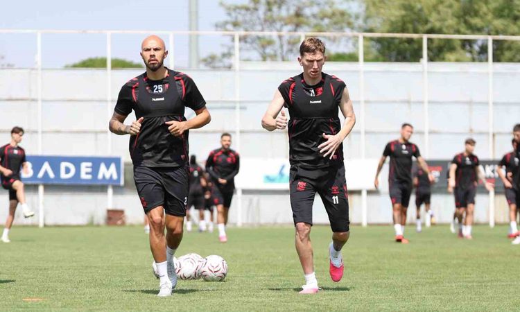 Ayrıntılar Netleşti: Sivasspor, Kayserispor Maçı İçin Kayseri'ye Gidiyor - Son Dakika ve Merak Edilenler