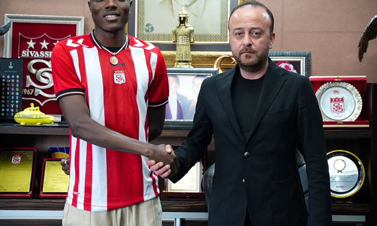Son Gelişme: Sivasspor, Musah Mohammed'i Transfer Etti - Son Dakika Haberleri: Gelişmeler Takip Ediliyor