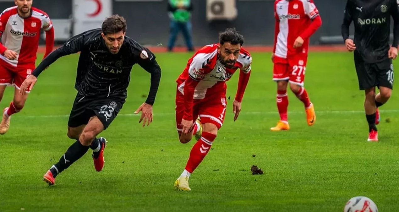 Kritik Açıklama: Sivasspor'da rüzgar terse döndü! Play-off'a selam çaktılar - Son Dakika Haberleri: Gelişmeler