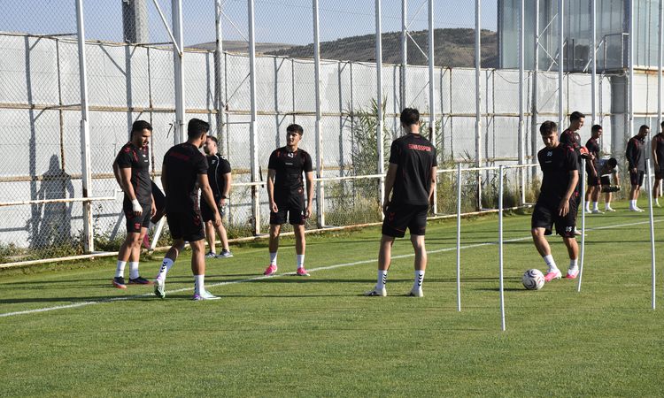 Son Gelişme: Sivasspor’da Taşdemir: Transfer Yasağı İçin Borç Kapatıyoruz - Son Dakika | İşte Tüm Ayrıntılar