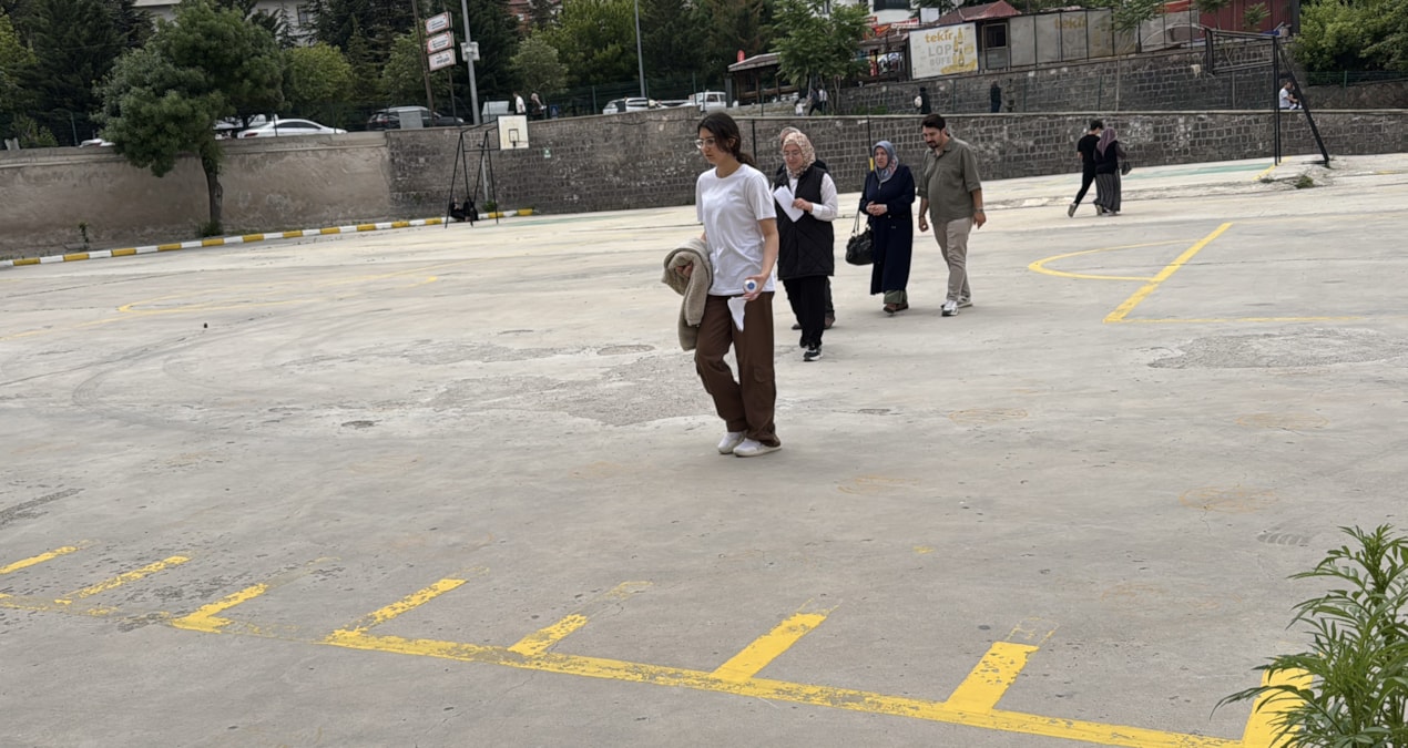 Kritik Açıklama: SON DAKİKA.... YKS'nin ilk oturumu TYT resmen start aldı - En Son Haber
