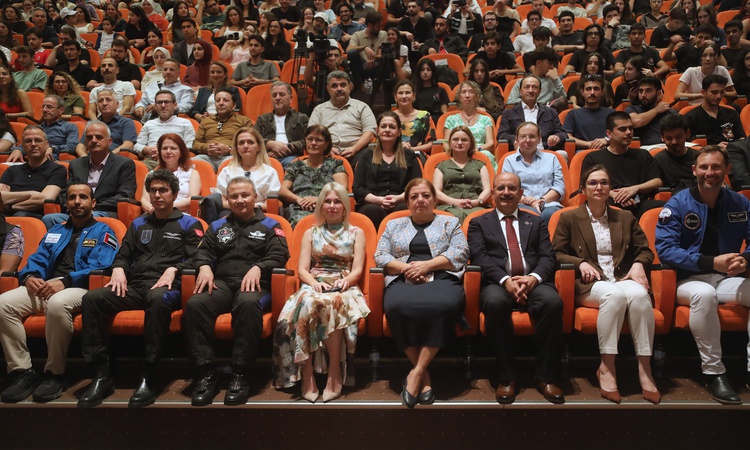 Son Gelişme: 77. Uzay Kongresi'nde 11 astronot, Akdeniz Üniversitesi'nde öğrencilerle buluştu - Son Dakika Bil