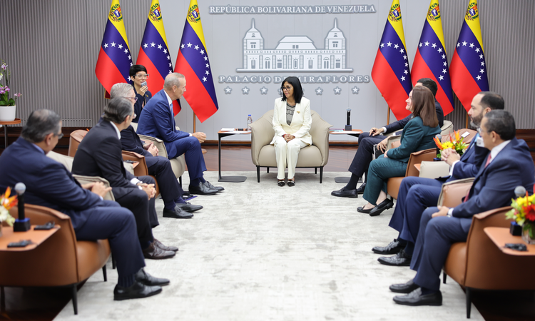 Son Gelişme: ABD’li enerji şirketi Chevron ve İtalyan Eni, Venezuela’daki petrol yatırımlarını genişletecek
