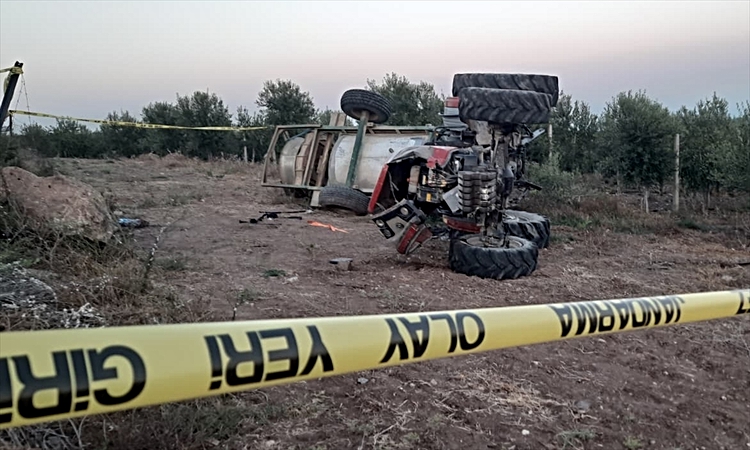 Son Gelişme: Adana'da devrilen traktörün sürücüsü öldü, oğlu ağır yaralandı - Son Dakika Bilgileri