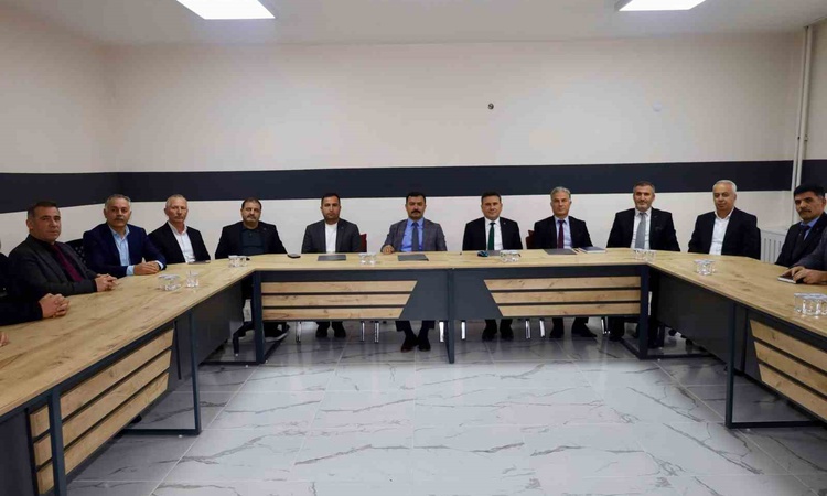 Son Gelişme: Adıyaman Kahta'da Kaymakam başkanlığında Milli Teknoloji Hamlesi toplantısı yapıldı ve Merak Edil
