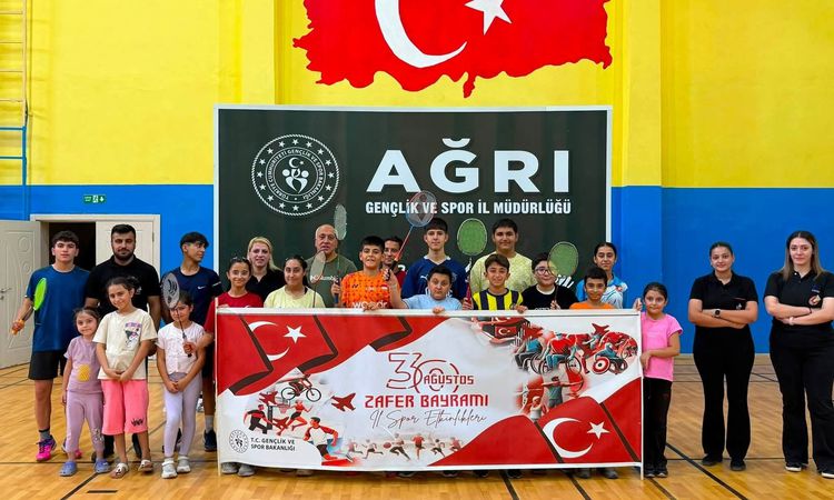 Son Gelişme: Ağrı'da 30 Ağustos Zafer Bayramı'na Özel Badminton Turnuvası Düzenlendi | İşte Tüm Ayrıntılar