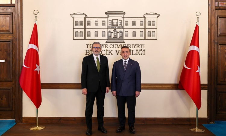 Son Gelişme: AK Parti MKYK Üyesi Mahir Ünal, Bilecik Valisi Sözer'i ziyaret etti ve Merak Edilenler