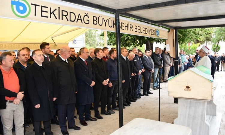 Son Gelişme: Amasya Valisi Önder Bakan'ın kayınpederi Mehmet Erkanlı Hayrabolu'da toprağa verildi | İşte Tüm A